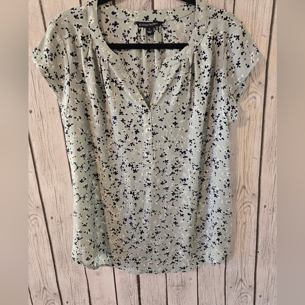 41 Hawthorn Mint Green Floral Split Neck Blouse Pleated Front Size L